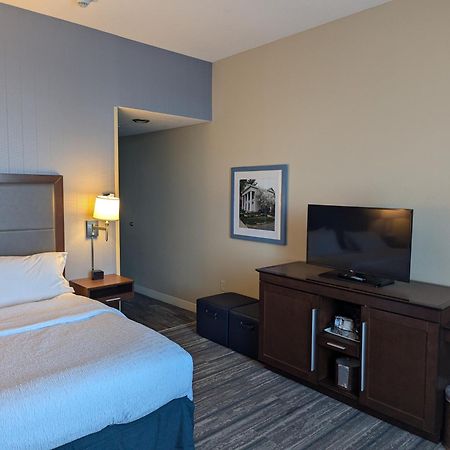 Hampton Inn & Suites Cazenovia, Ny Екстериор снимка