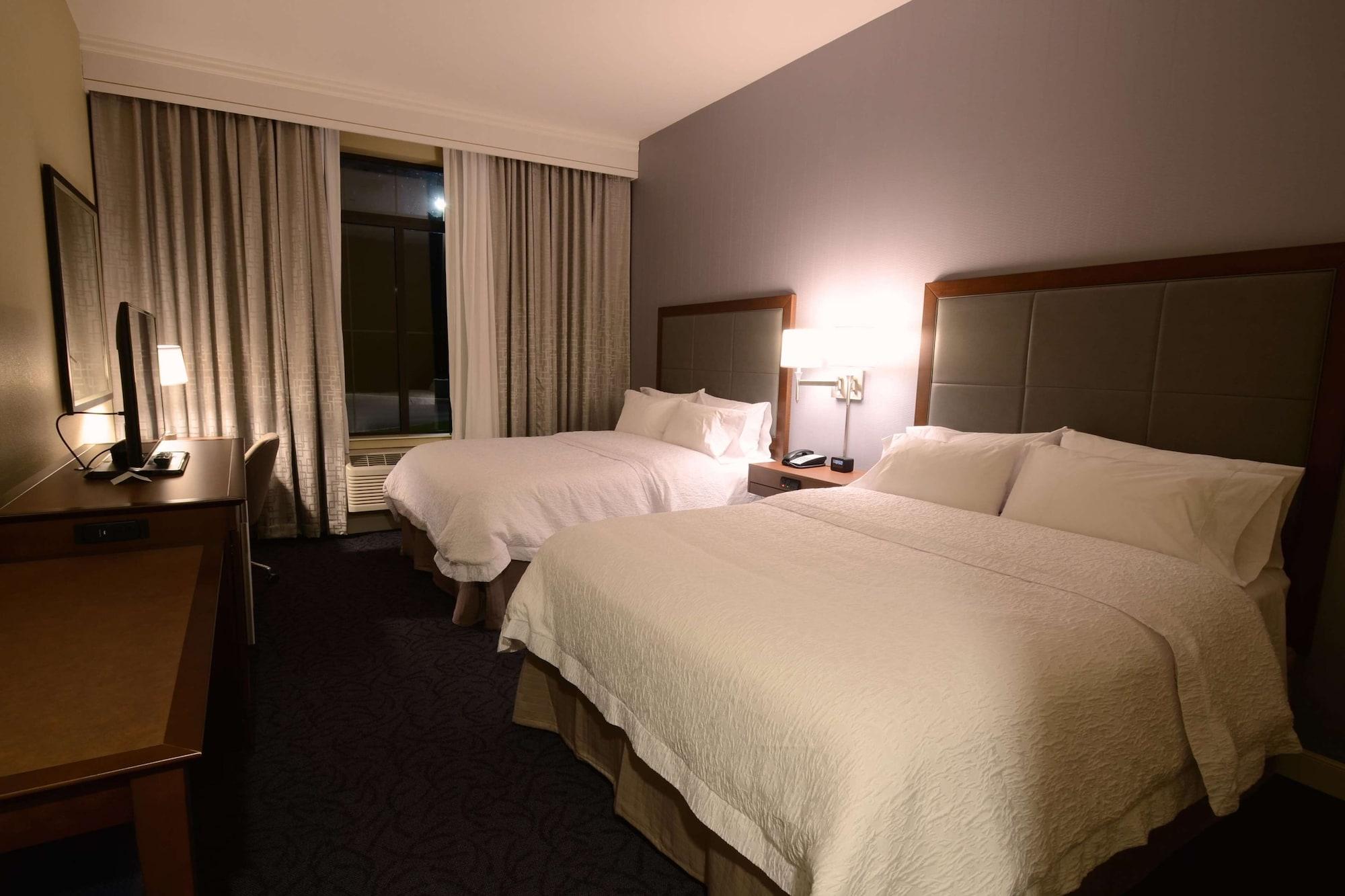 Hampton Inn & Suites Cazenovia, Ny Екстериор снимка