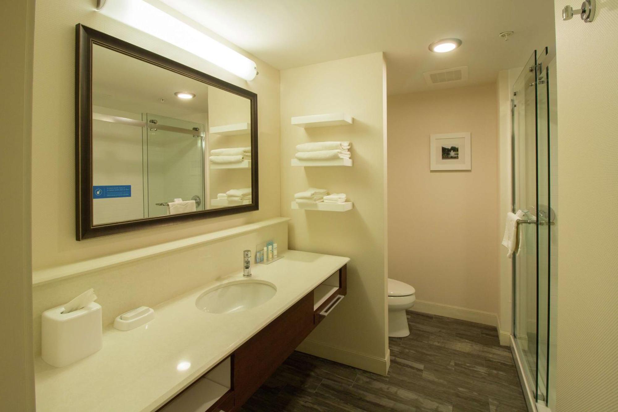 Hampton Inn & Suites Cazenovia, Ny Екстериор снимка