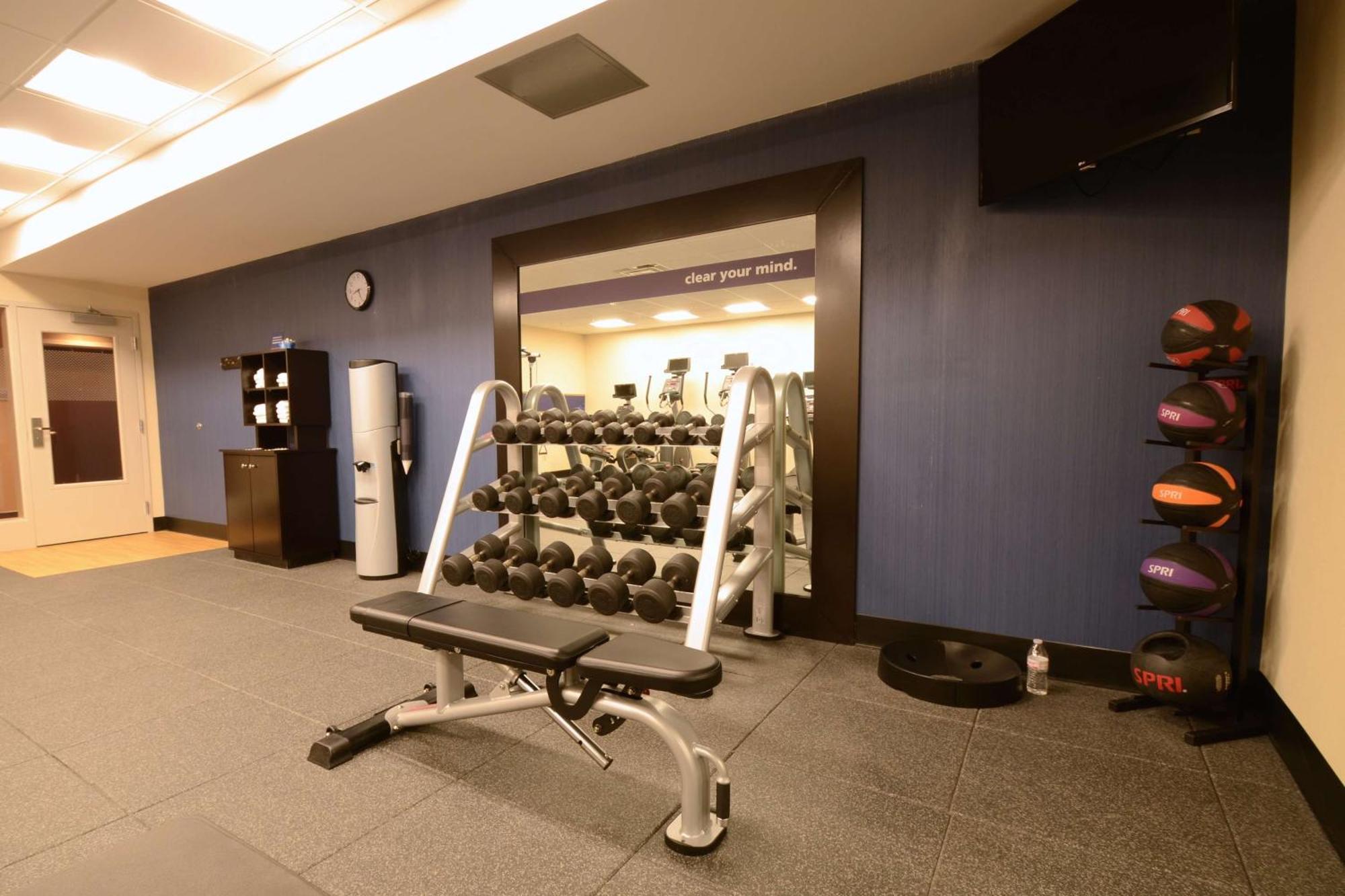 Hampton Inn & Suites Cazenovia, Ny Екстериор снимка