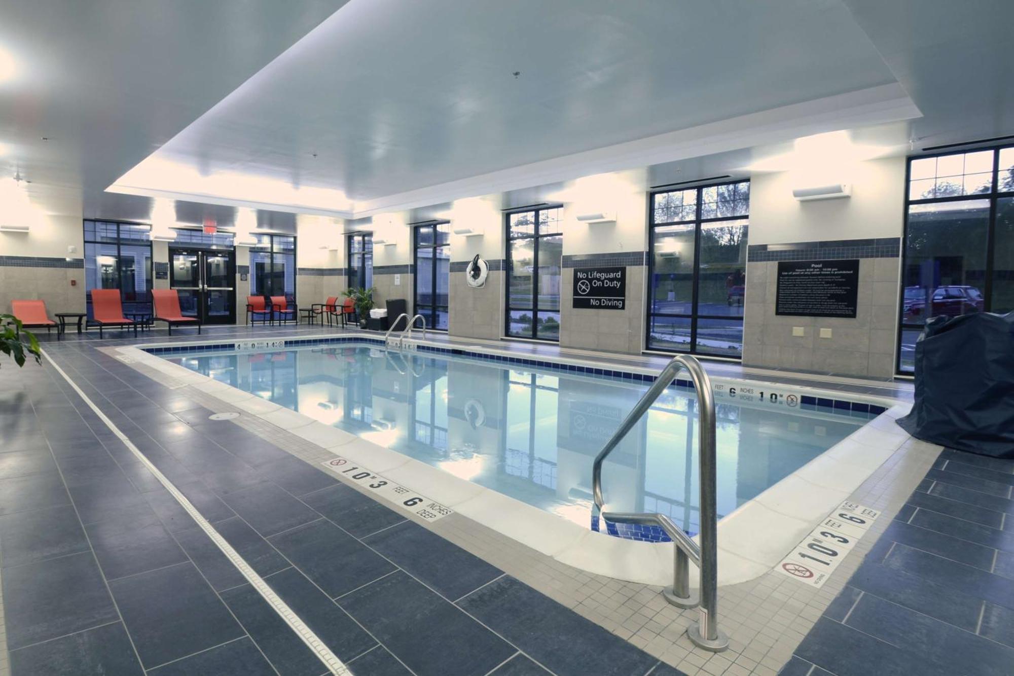 Hampton Inn & Suites Cazenovia, Ny Екстериор снимка