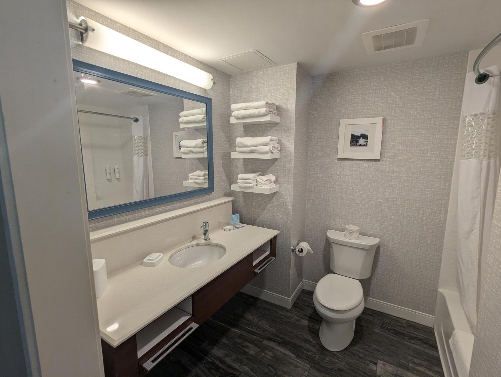 Hampton Inn & Suites Cazenovia, Ny Екстериор снимка