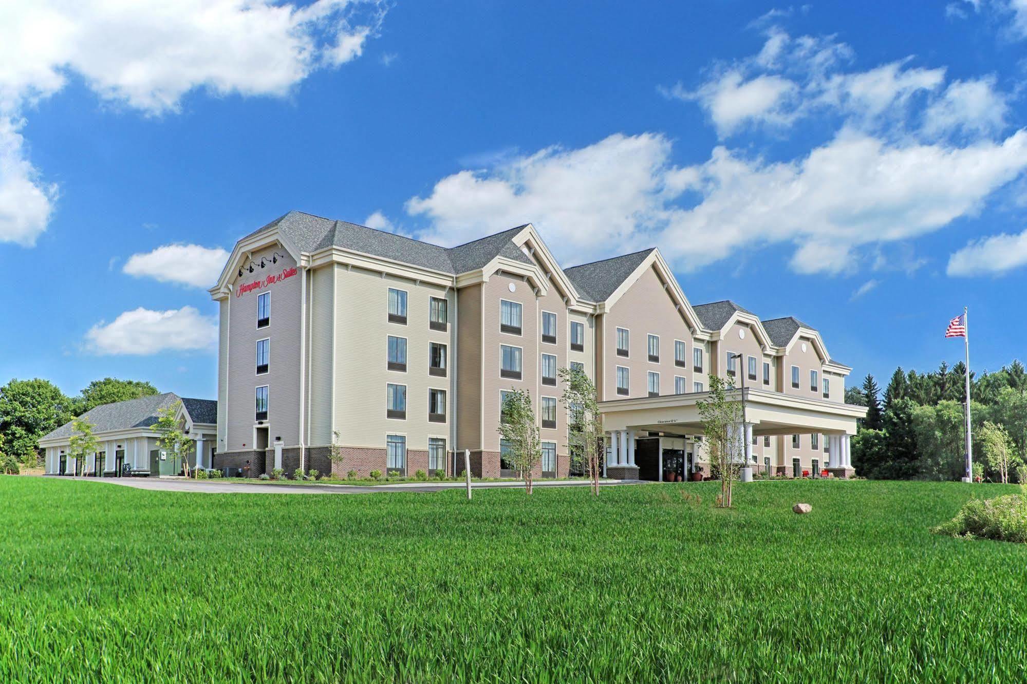 Hampton Inn & Suites Cazenovia, Ny Екстериор снимка